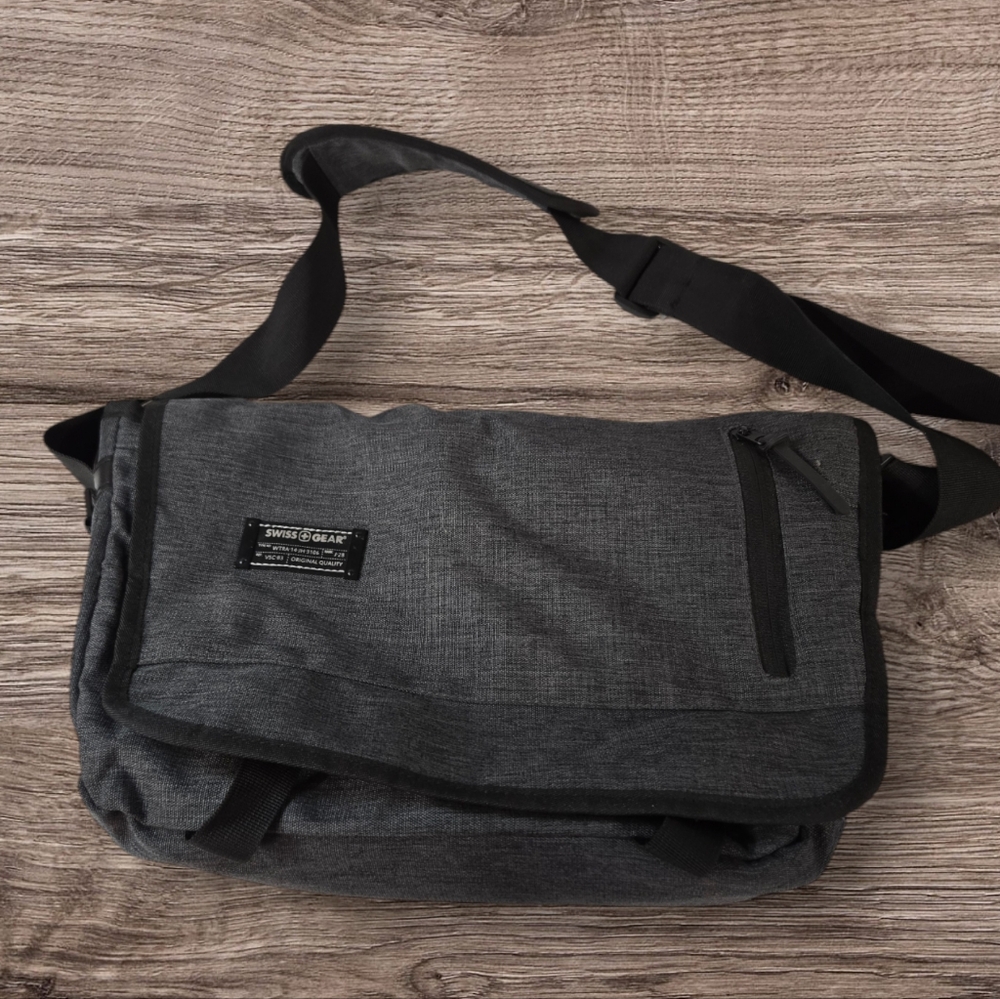 SWISSGEAR 5302 Getaway Laptop Messenger Bag - Heather Gray